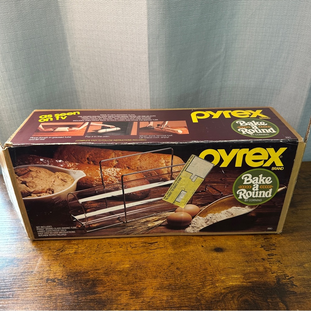 Pyrex Bread Baking Tube Box - Brown and Yellow Graphics